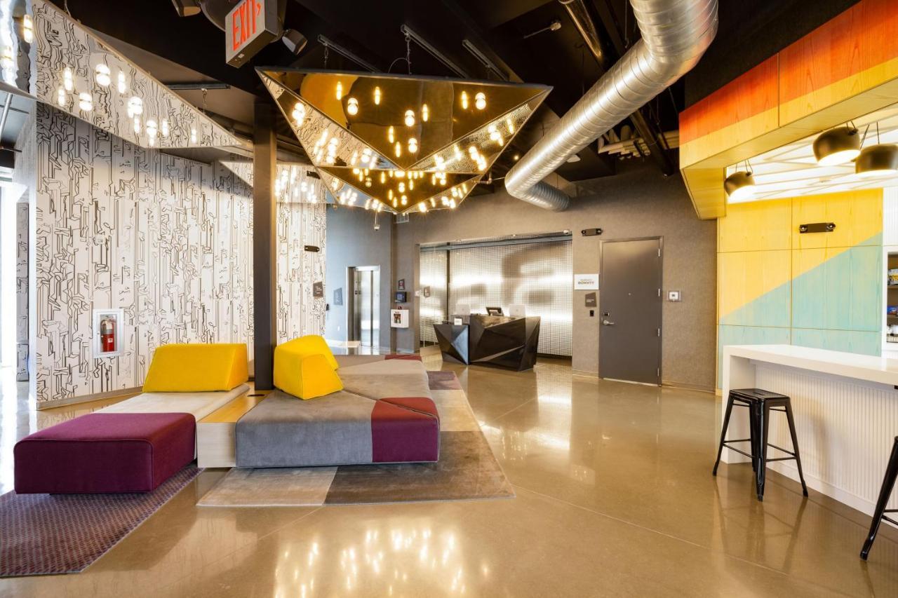 Aloft Austin Airport Hotel Exterior photo