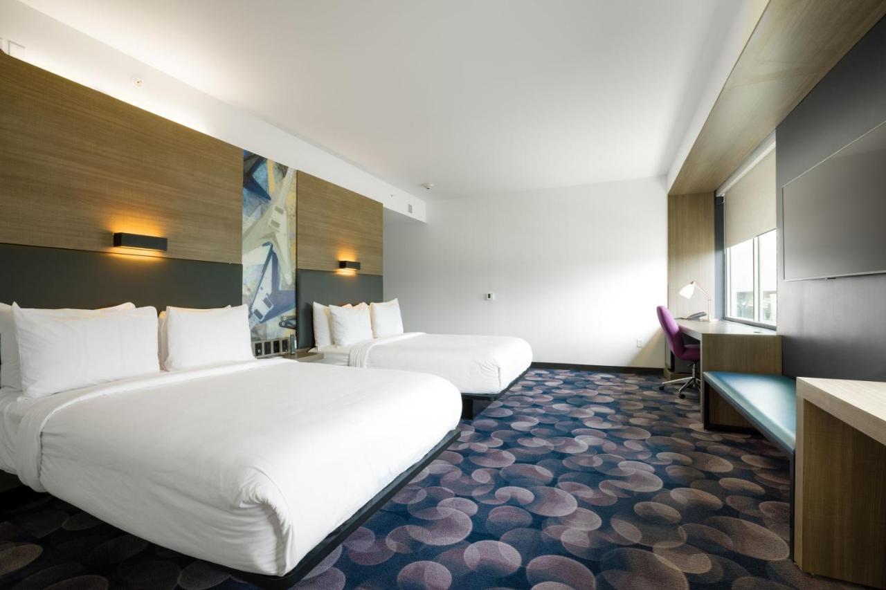 Aloft Austin Airport Hotel Exterior photo